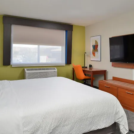 Holiday Inn Express Hotel & Suites Farmington By Ihg Exterior photo