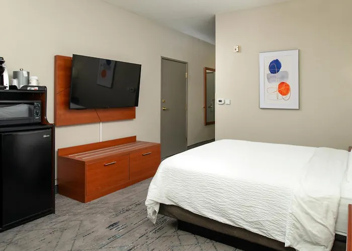 Holiday Inn Express Hotel & Suites Farmington By Ihg