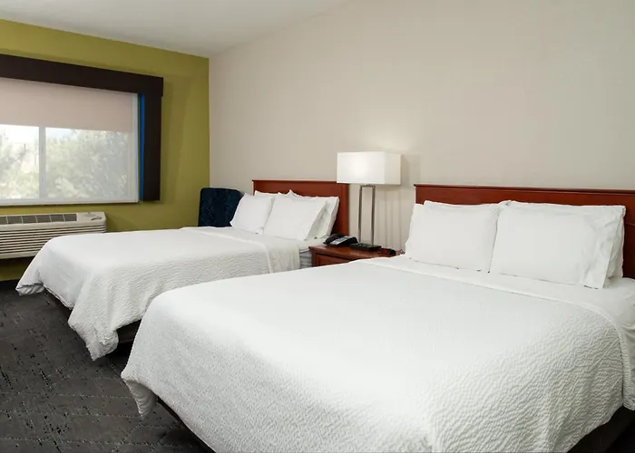 Holiday Inn Express Hotel & Suites Farmington By Ihg