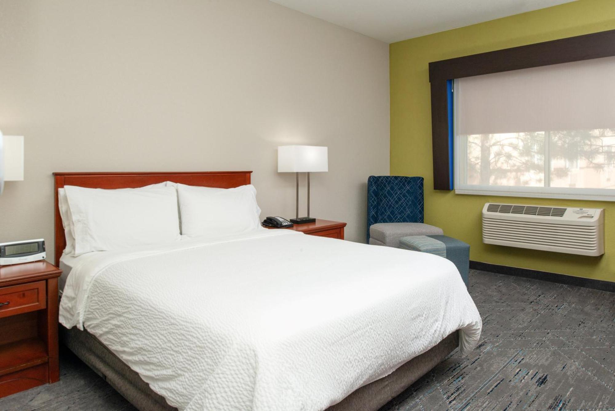 Express & By Ihg Farmington