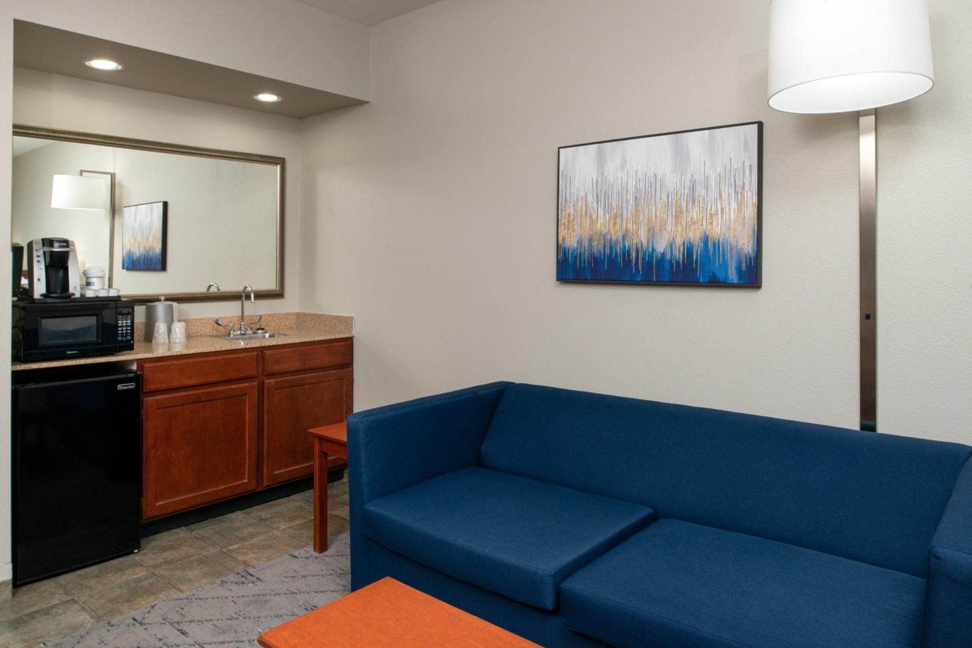 Hotel Express & By Ihg Farmington