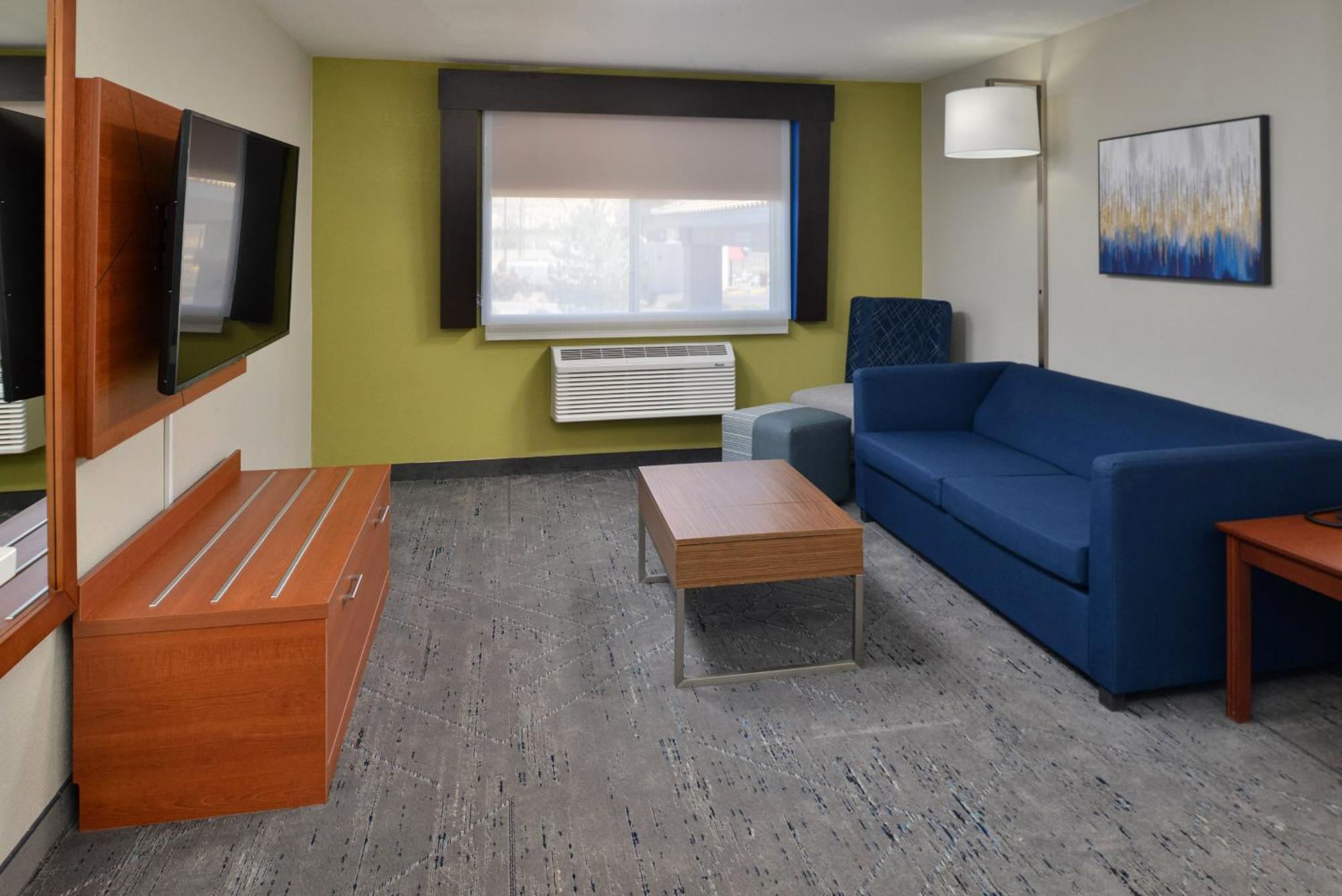 Express & By Ihg 2* Farmington