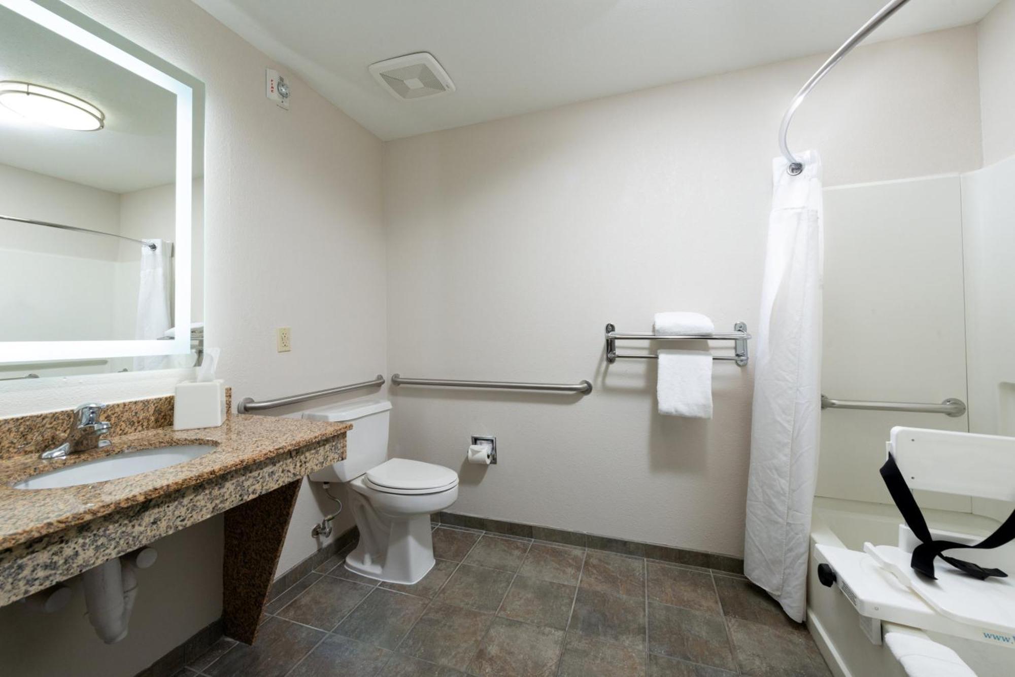 Hotel Express & By Ihg Farmington