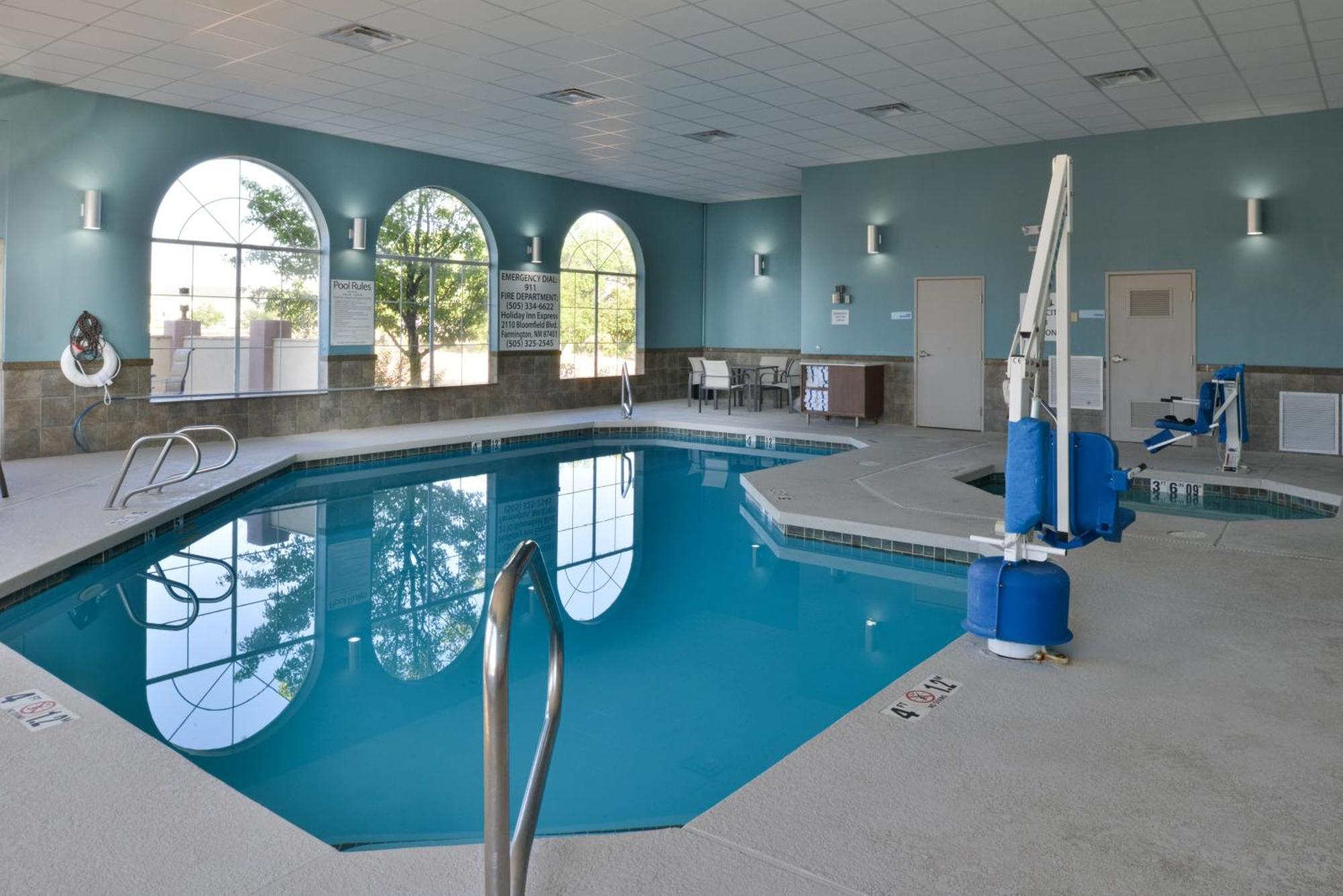 Hotel Express & By Ihg Farmington
