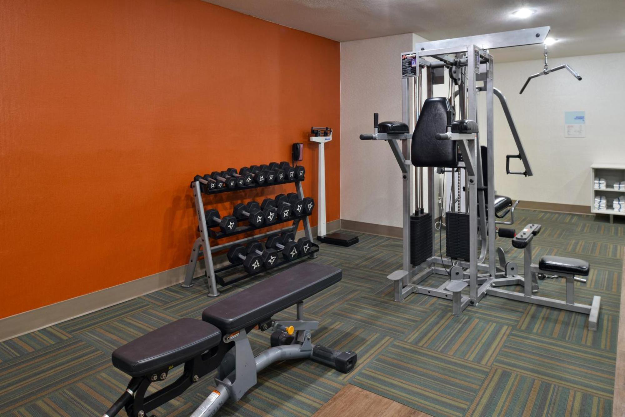 Express & By Ihg 2* Farmington
