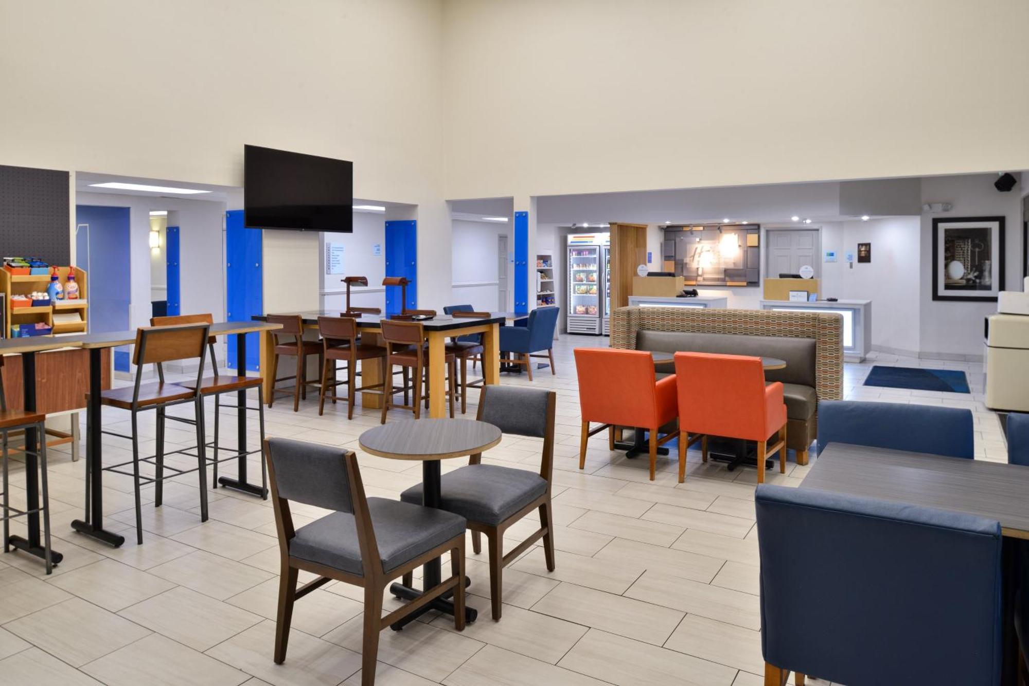 Hotel Express & By Ihg