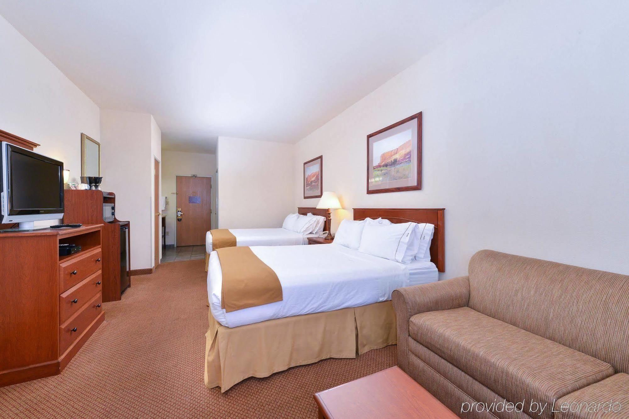 Hotel Express & By Ihg